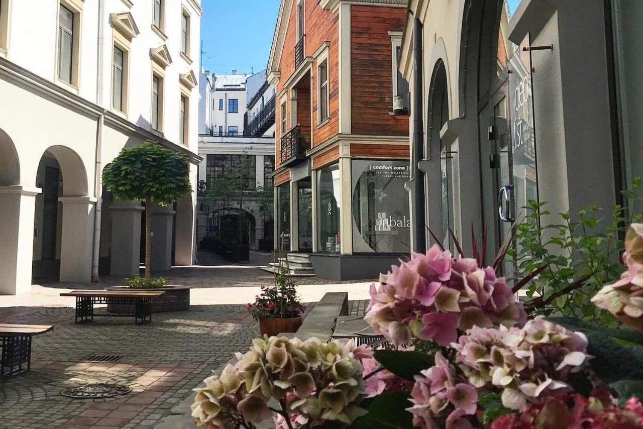 Dzirnavu 92 Studio Apartment Riga Bagian luar foto